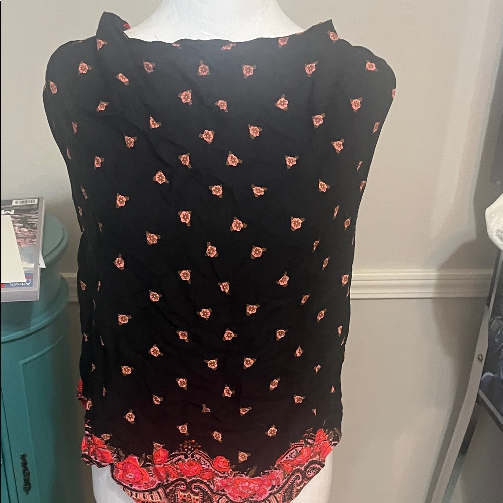 Floral Black and Red Women's Top